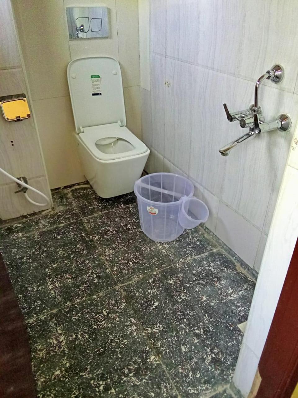 Hotel Titanium Tower Chennai Zewnętrze zdjęcie