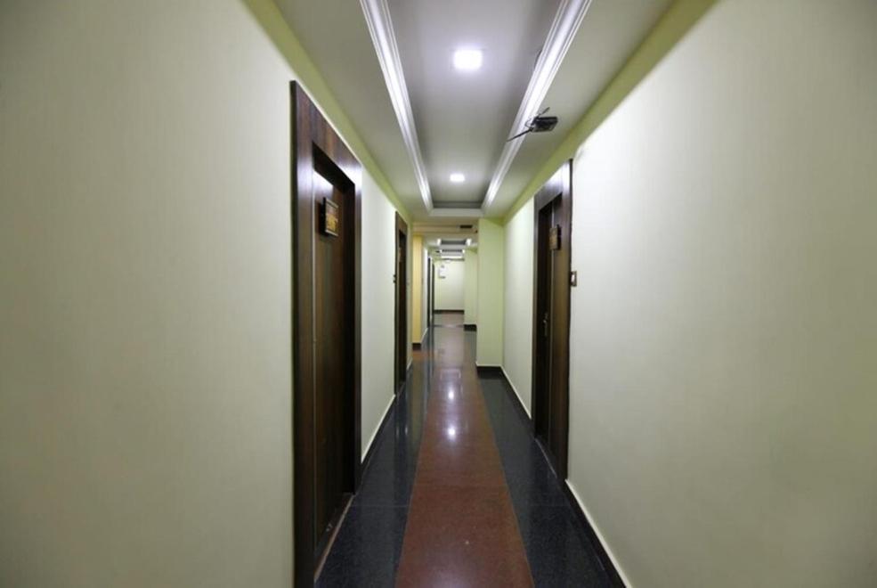 Hotel Titanium Tower Chennai Zewnętrze zdjęcie